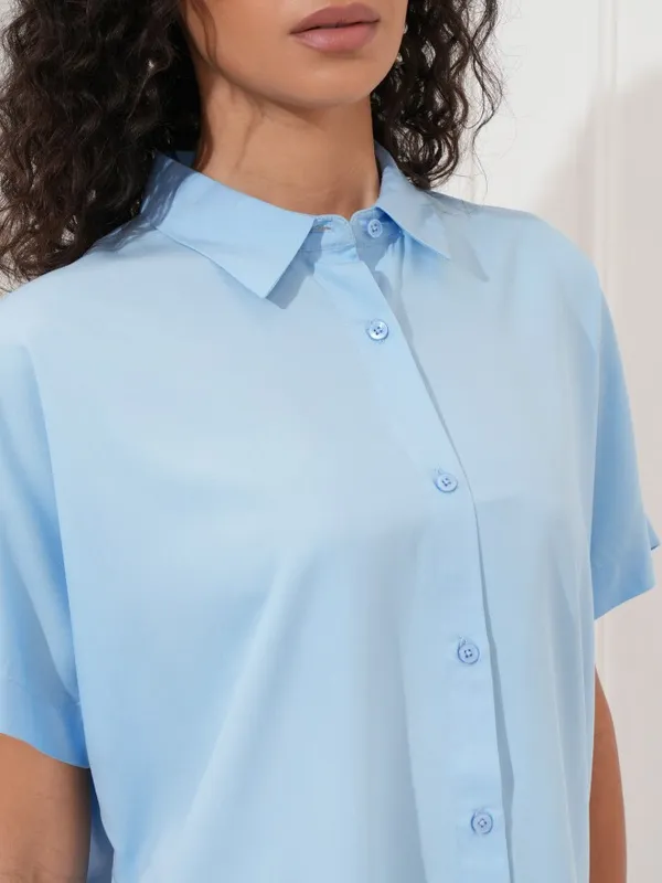Tokyo Talkies Women Blue Solid Regular Fit Casual Shirt
