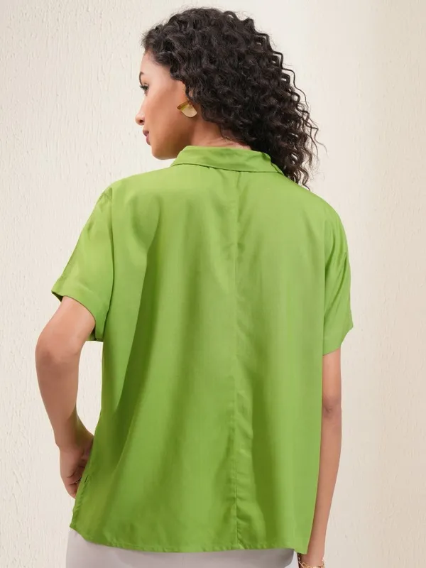Tokyo Talkies Women Green Solid Regular Fit Casual Shirt