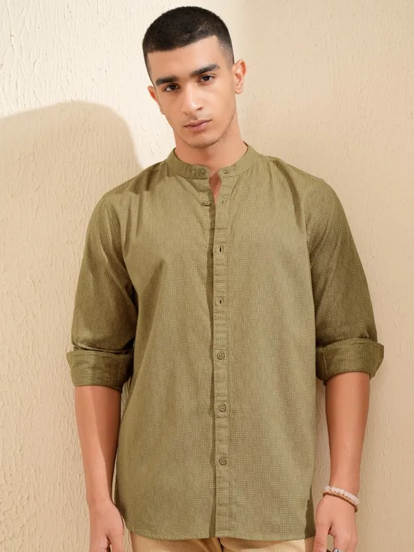 Highlander Men Olive Textured Regular Fit Casual Shirt