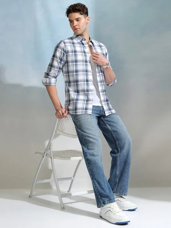 Ketch Men White Checked Regular Fit Casual Shirt