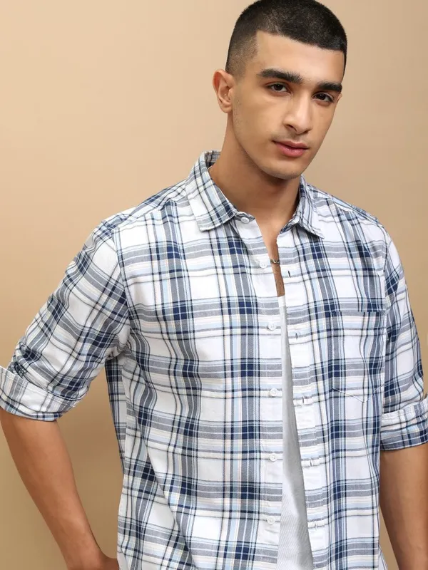Ketch Men White Checked Regular Fit Casual Shirt