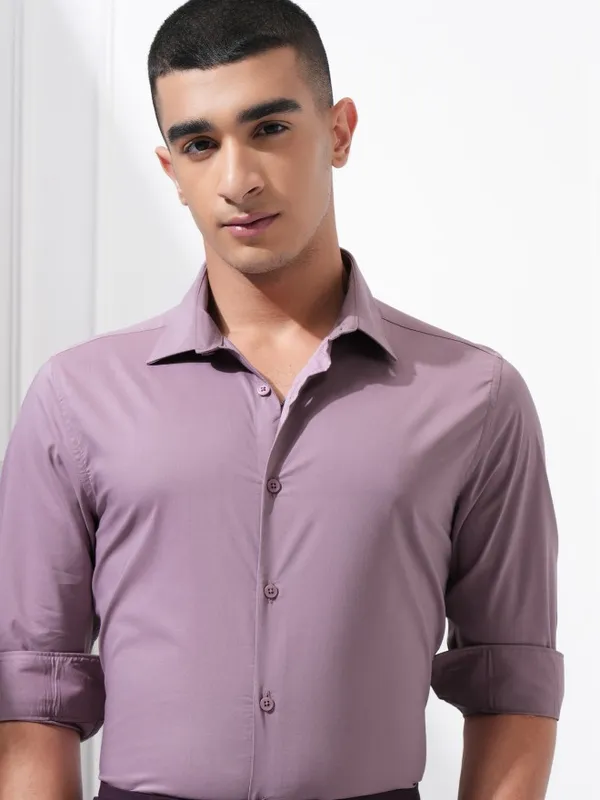 Highlander Men Pink Solid Slim Fit Casual Shirt