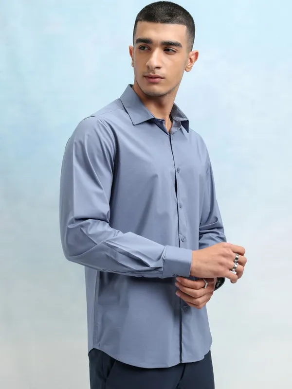 Men Slim Fit Casual Shirt