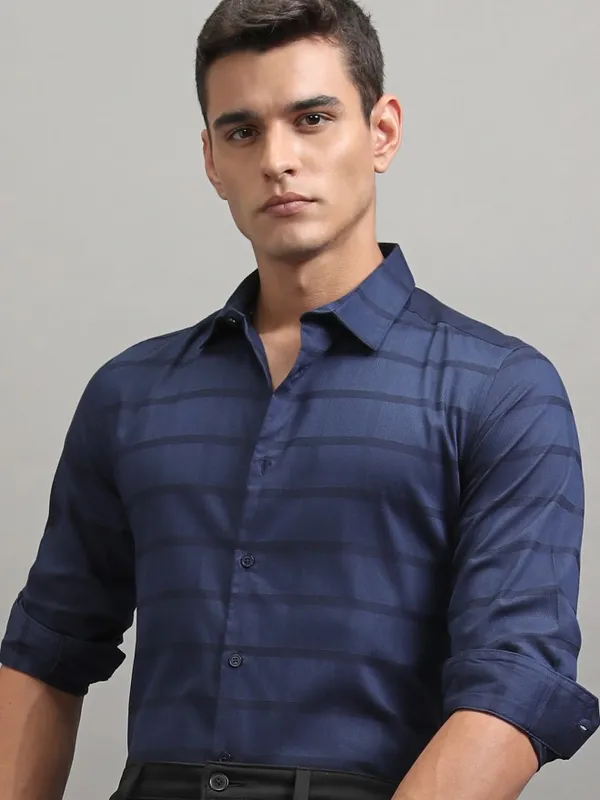 Highlander Men Navy Blue Striped Slim Fit Casual Shirt