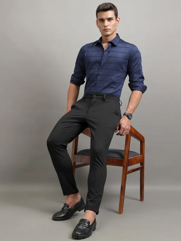 Highlander Men Navy Blue Striped Slim Fit Casual Shirt