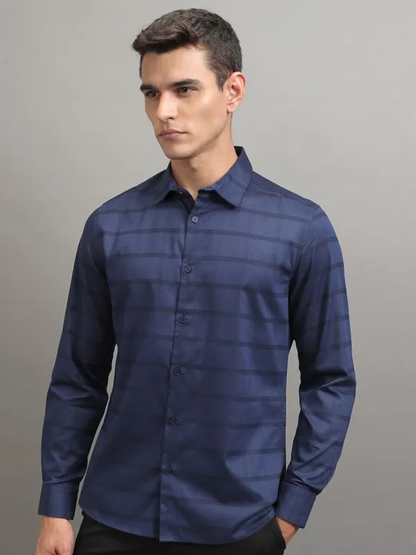 Highlander Men Navy Blue Striped Slim Fit Casual Shirt