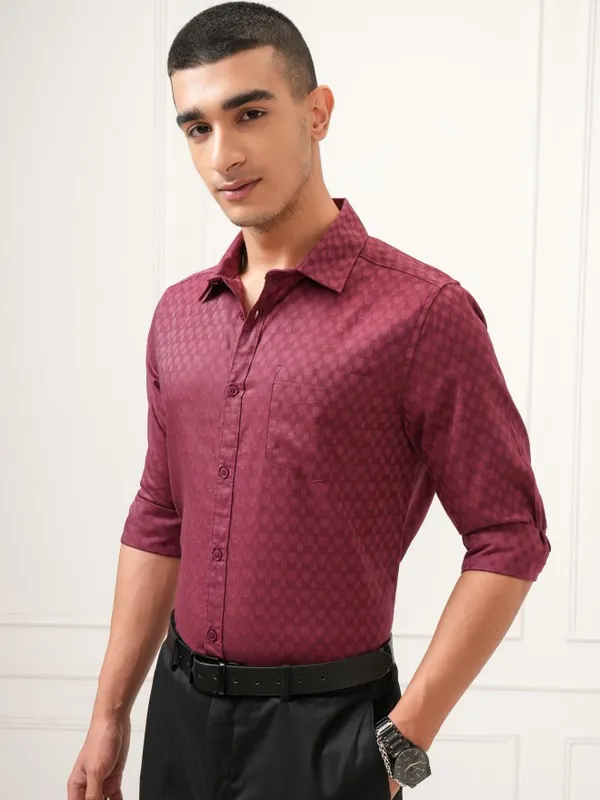 Highlander Men Maroon Textured Slim Fit Casual Shirt