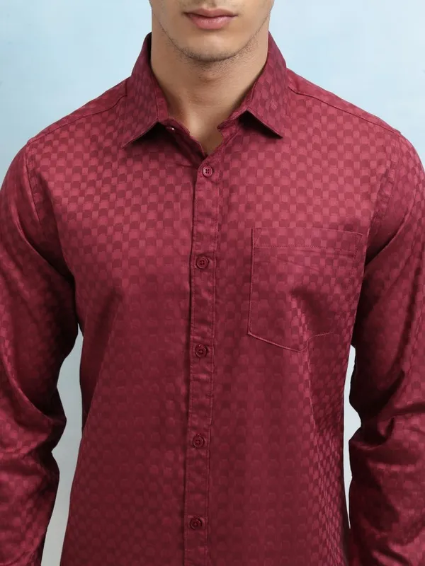 Highlander Men Red Textured Slim Fit Casual Shirt