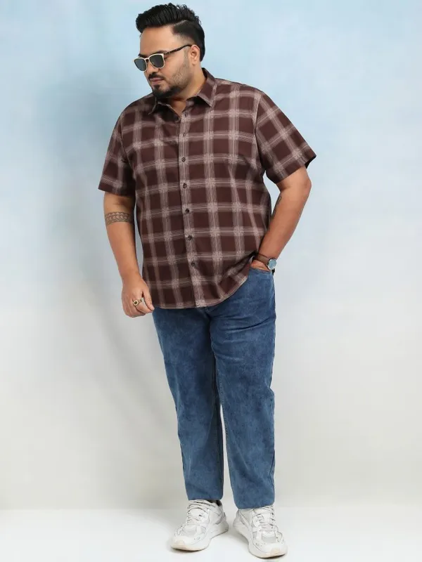 Xtra Ordinary By Highlander Men Brown Checked Regular Fit Casual Shirt