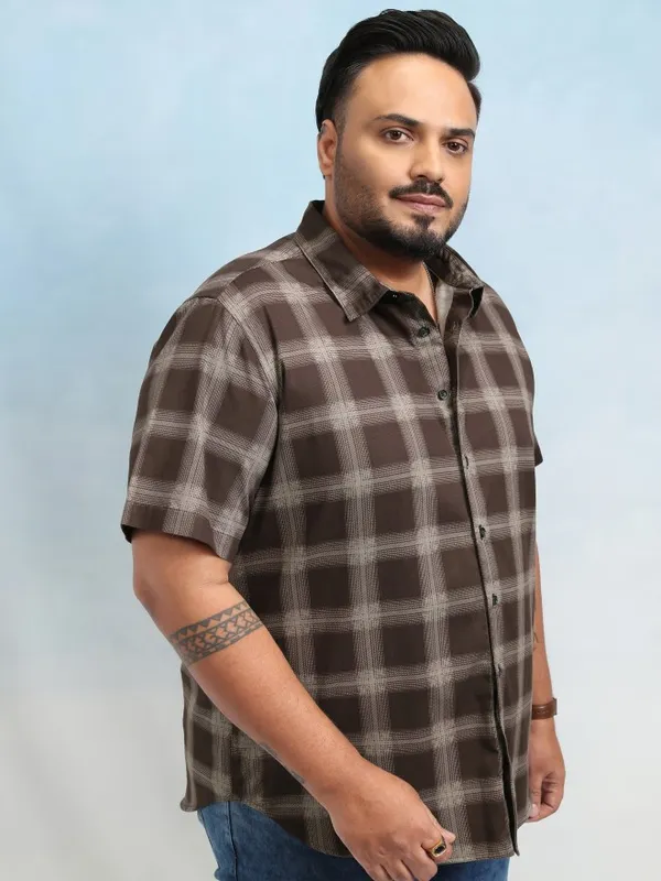 Xtra Ordinary By Highlander Men Brown Checked Regular Fit Casual Shirt