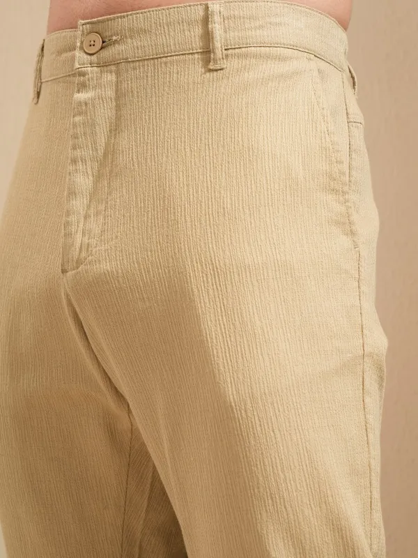 Highlander Men Red Slim Fit Solid Chinos
