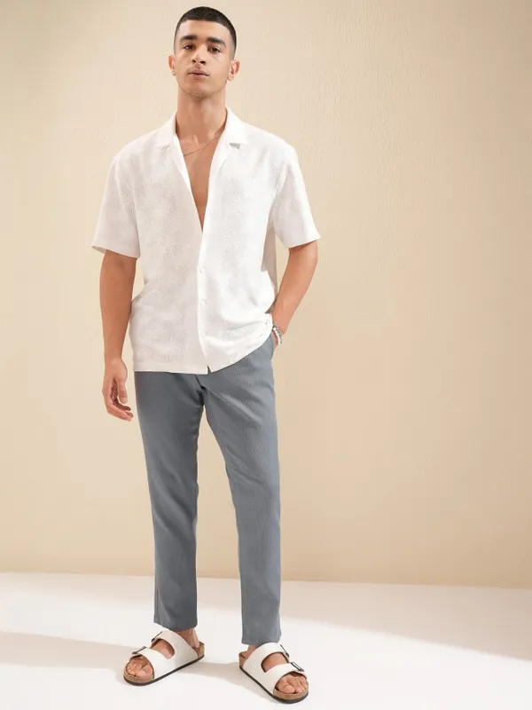 Highlander Men Grey Straight Fit Trousers