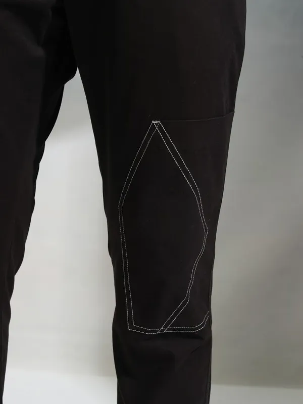 Highlander Men Black Slim Fit Solid Chinos