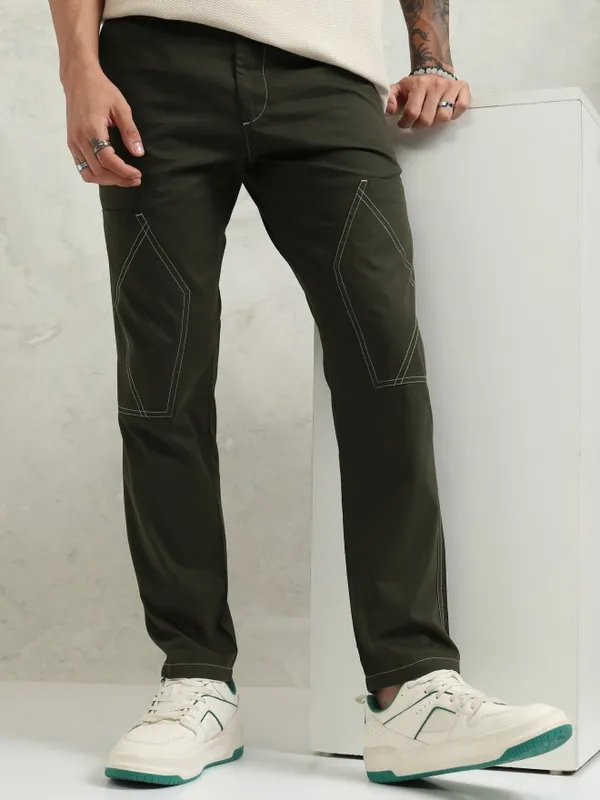 Highlander Men Green Straight Fit Solid Casual Trouser