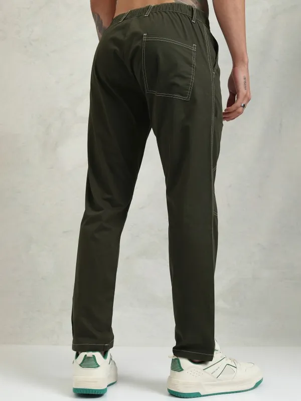 Highlander Men Green Straight Fit Solid Casual Trouser