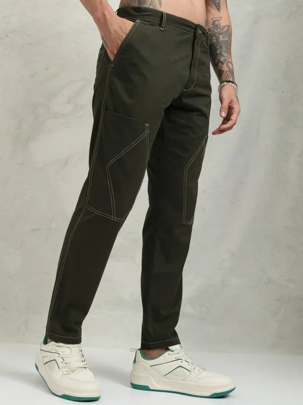 Highlander Men Green Straight Fit Solid Casual Trouser
