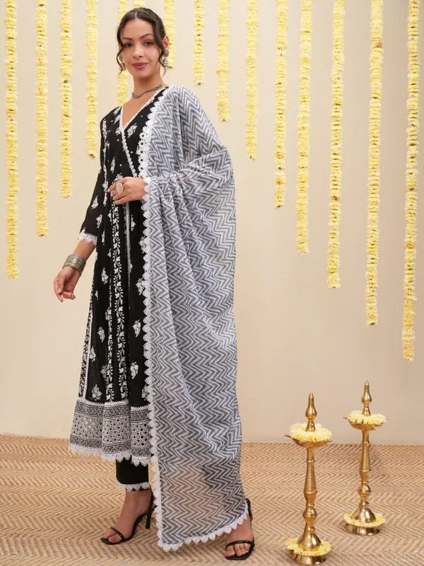 Vishudh Women Black Embroidered Kurta With Trouser And Dupatta