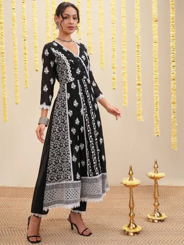 Vishudh Women Black Embroidered Kurta With Trouser And Dupatta