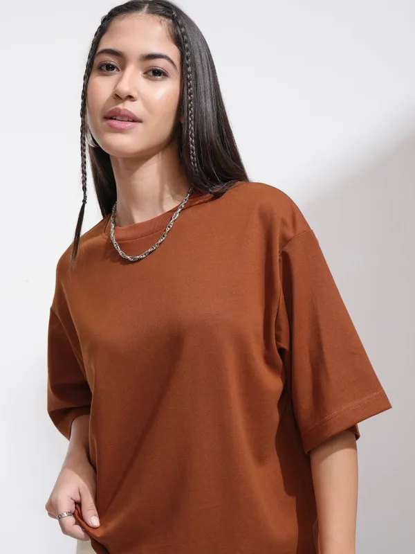 Tokyo Talkies Women Brown Solid Round Neck T-Shirt