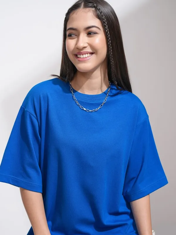 Tokyo Talkies Women Blue Solid Round Neck T-Shirt