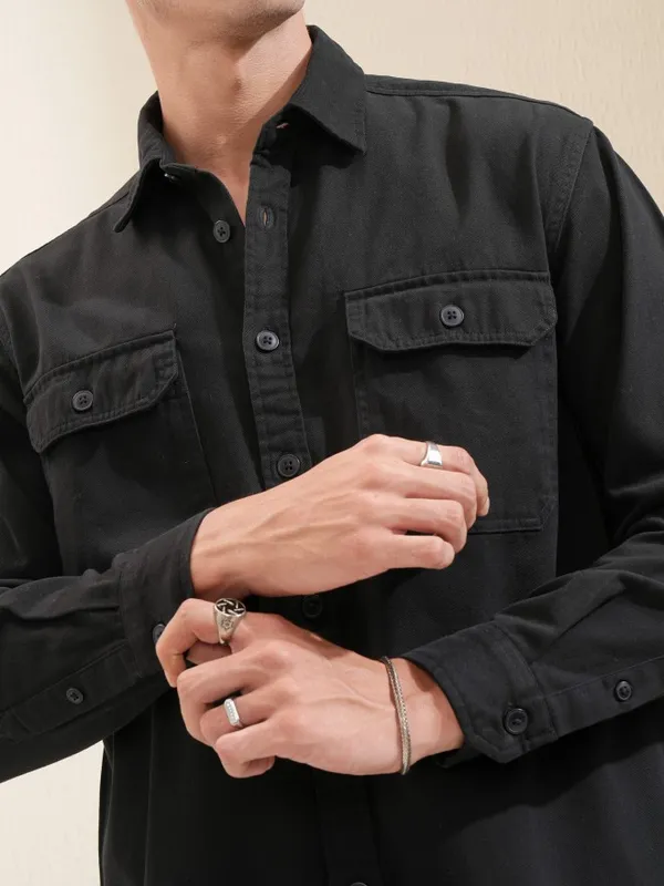 Highlander Men Black Solid Oversized Fit Casual Shirt
