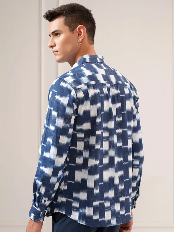Highlander Men Blue Printed Regular Fit Casual Shirt