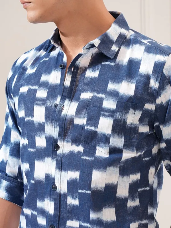 Highlander Men Blue Printed Regular Fit Casual Shirt