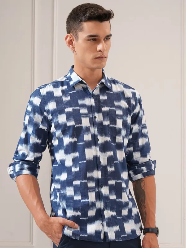 Highlander Men Blue Printed Regular Fit Casual Shirt