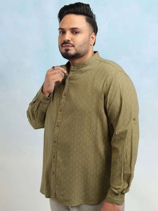 Men Regular Fit Casual Shirt
