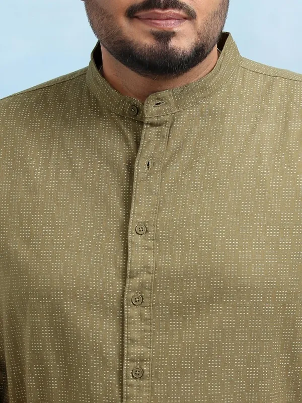 Men Regular Fit Casual Shirt