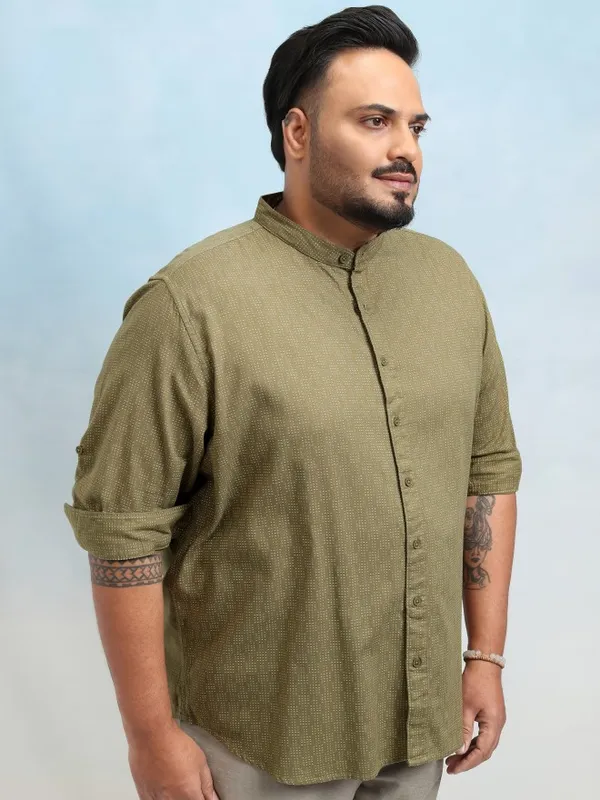 Men Regular Fit Casual Shirt