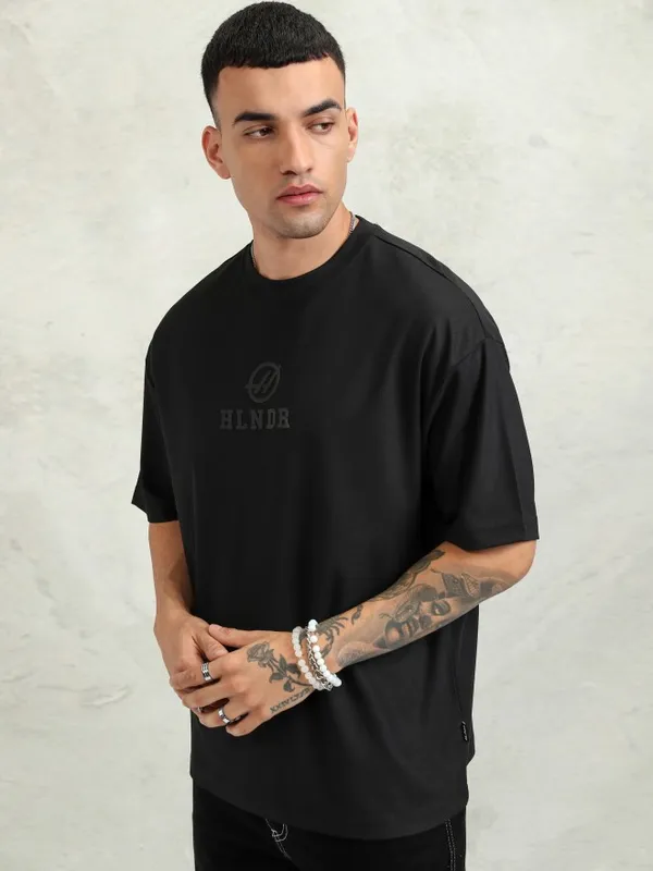 Highlander Men Black Printed Oversized Fit T-Shirt