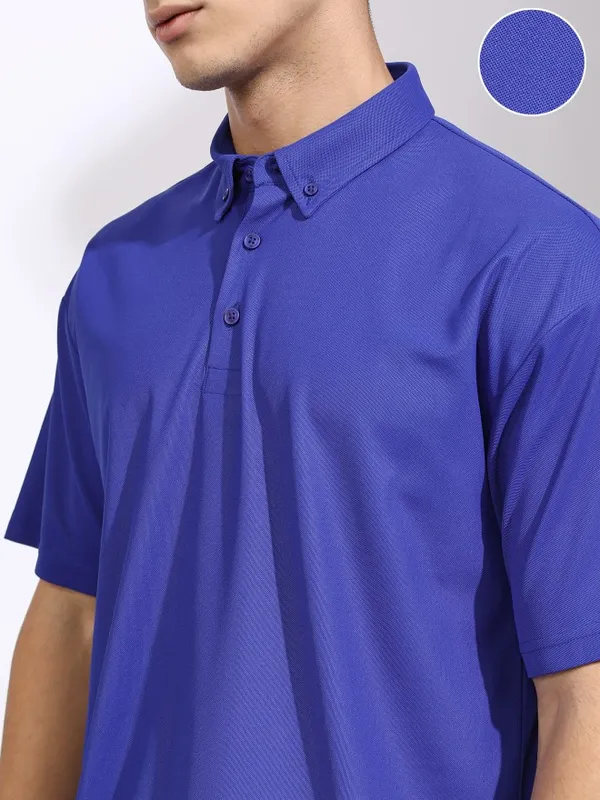 Highlander Men Blue Solid Polo Collar T-Shirt