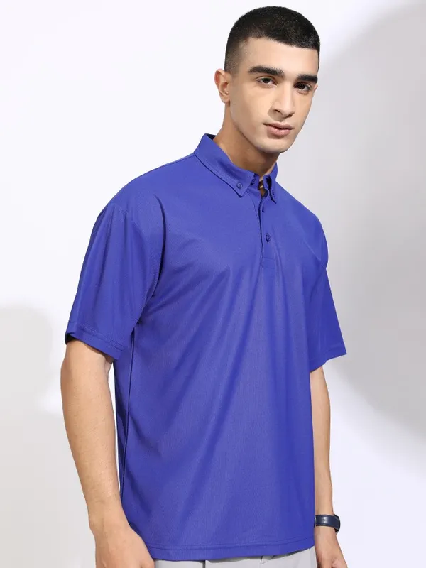 Highlander Men Blue Solid Polo Collar T-Shirt