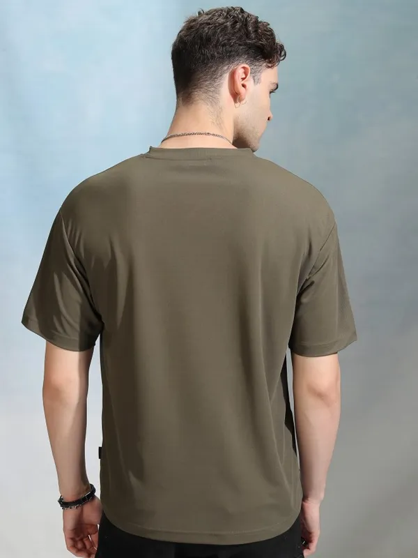 Highlander Men Olive Solid Round Neck Relaxed Fit T-Shirt