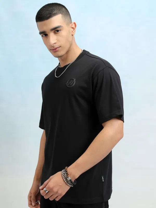 Highlander Men Black Round Neck Drop Shoulder Oversized Tshirt