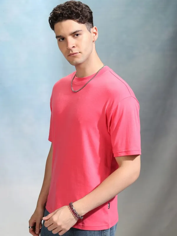 Highlander Men Rose Solid Round Neck Relaxed Fit T-Shirt