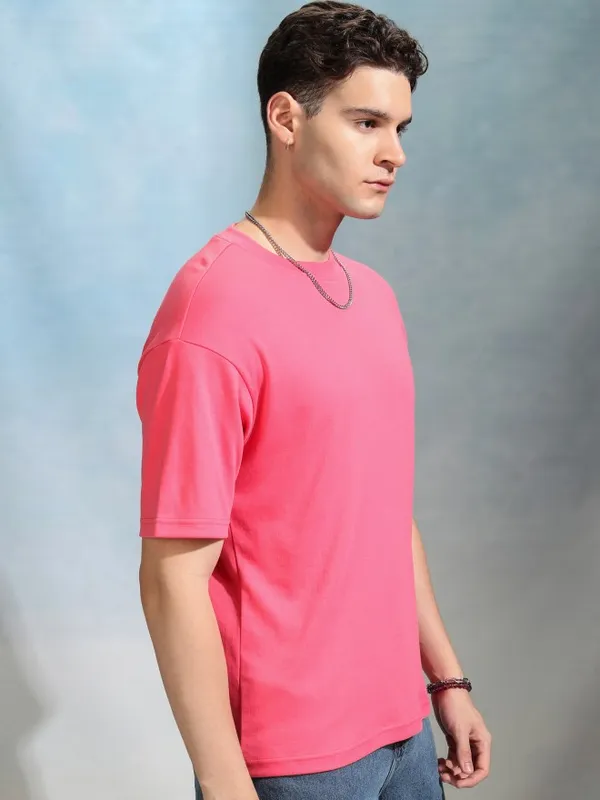 Highlander Men Rose Solid Round Neck Relaxed Fit T-Shirt