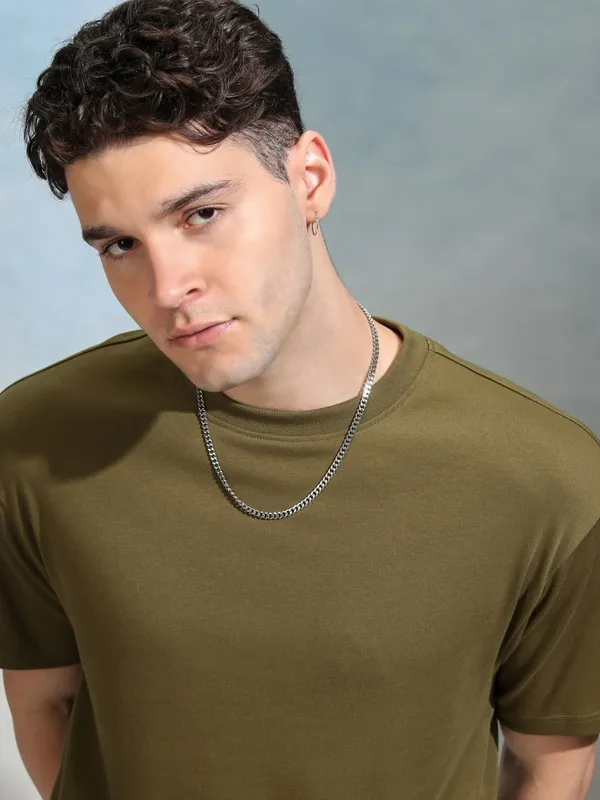 Highlander Men Olive Solid Round Neck Oversized Fit T-Shirt