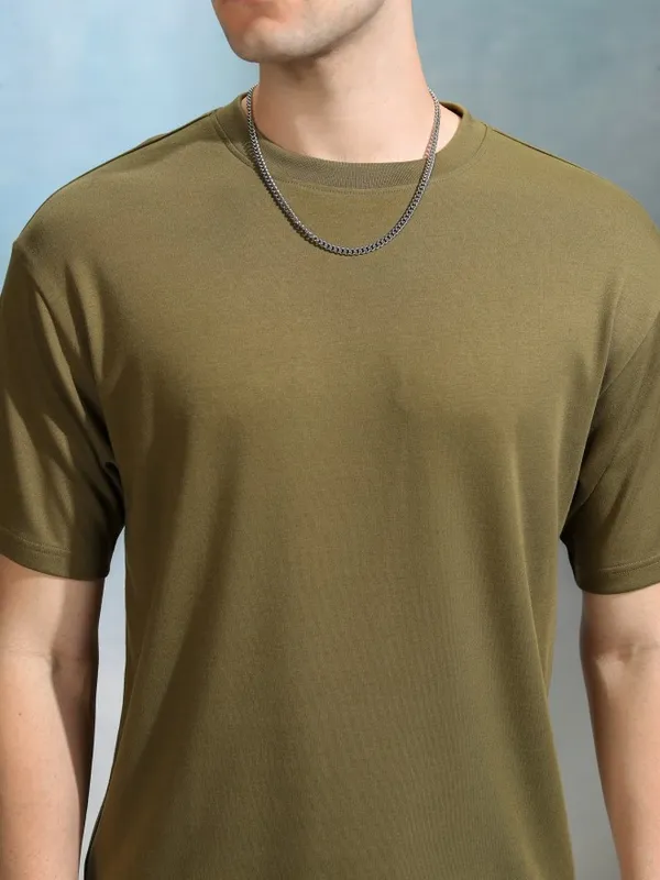 Highlander Men Olive Solid Round Neck Oversized Fit T-Shirt