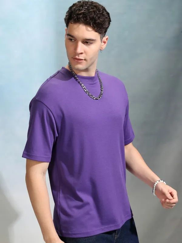 Highlander Men Purple Solid Round Neck Relaxed Fit T-Shirt