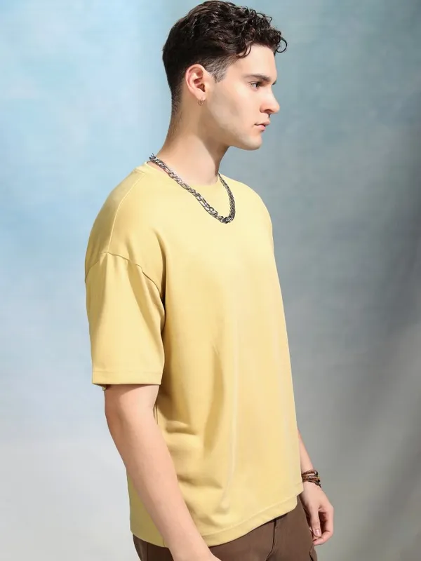 Highlander Men Yellow Solid Round Neck Oversized Fit T-Shirt