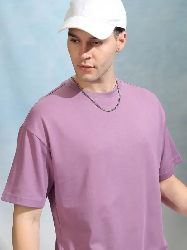 Highlander Men Mauve Solid Round Neck Oversized Fit T-Shirt