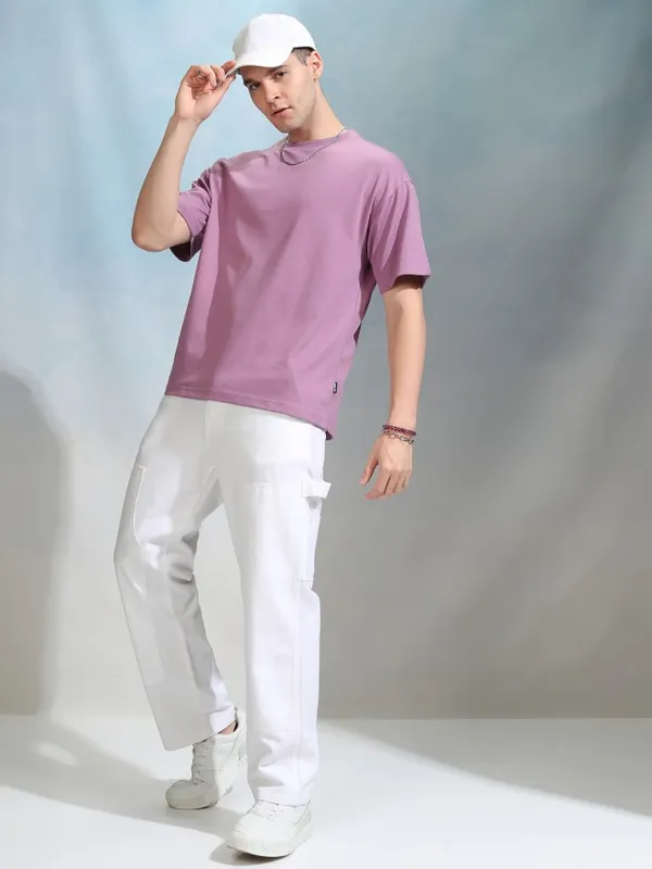 Highlander Men Mauve Solid Round Neck Oversized Fit T-Shirt