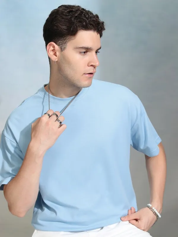 Highlander Men Blue Solid Round Neck Oversized Fit T-Shirt
