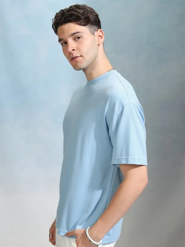 Highlander Men Blue Solid Round Neck Oversized Fit T-Shirt