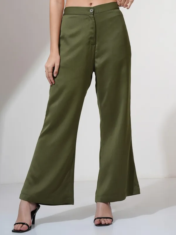 Tokyo Talkies Women Olive Solid Flared Casual Trouser