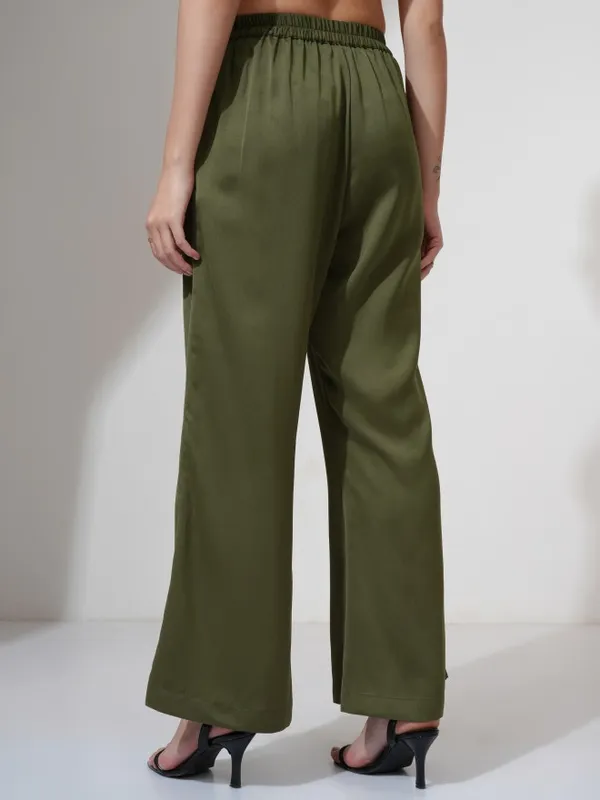 Tokyo Talkies Women Olive Solid Flared Casual Trouser