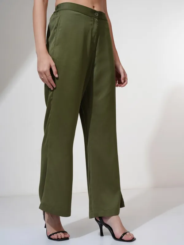 Tokyo Talkies Women Olive Solid Flared Casual Trouser