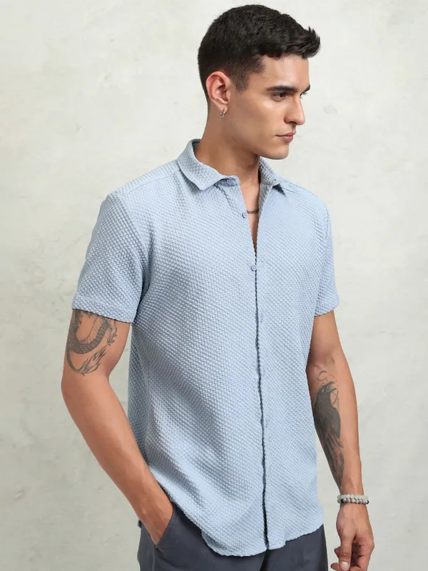 Highlander Men Blue Textured Regular Fit Casual Shirt